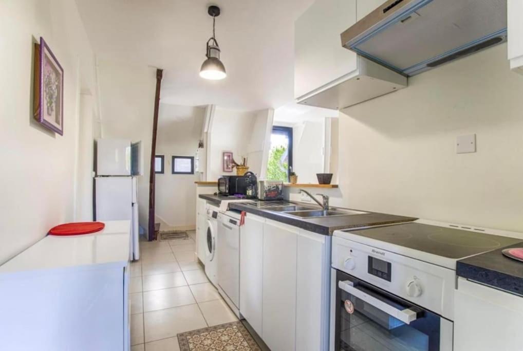 Willa Le Manoir Du Val Douvres-la-Délivrande Zewnętrze zdjęcie