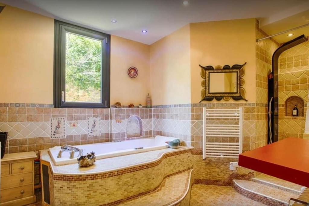 Willa Le Manoir Du Val Douvres-la-Délivrande Zewnętrze zdjęcie
